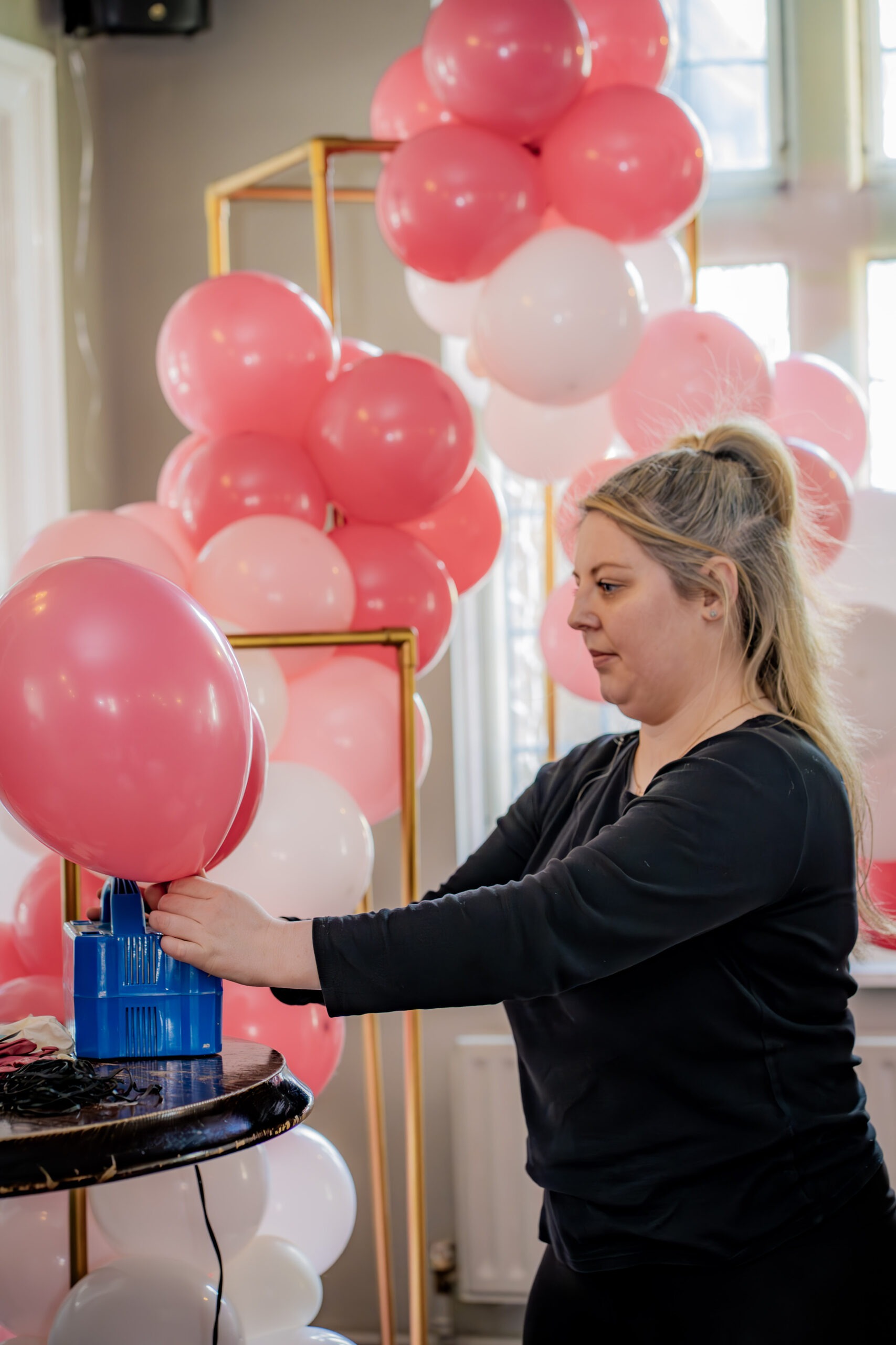 Contact me - Ellie Collins - Balloonz UK